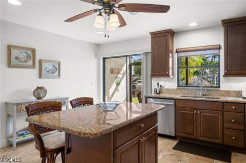 4803 SW Santa Barbara Ct 8, Cape Coral FL - photo 9 of 42