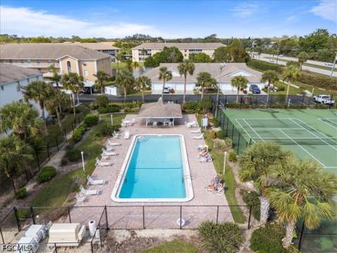 9660 Victoria Ln 206, Naples FL - photo 18 of 23