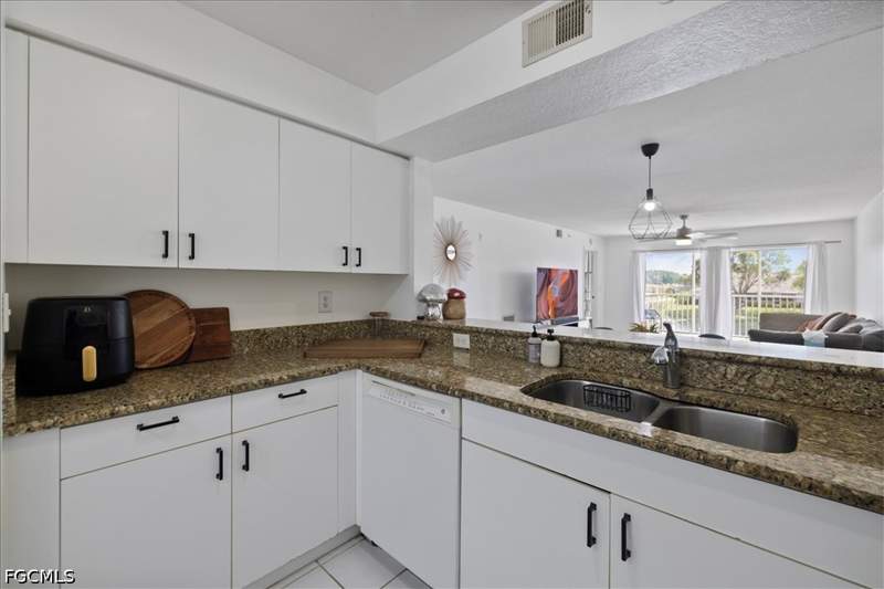 2 bedroom Condominium at 9660 Victoria Ln 206, Victoria Shores, Naples — photo 5