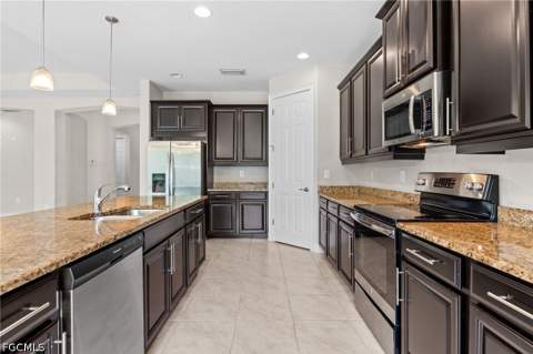 3987 Ashentree CT, Fort Myers FL - photo 14 of 49