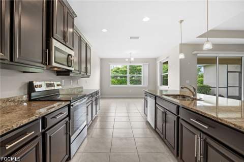3987 Ashentree CT, Fort Myers FL - photo 15 of 49