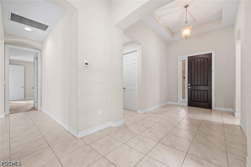 3 bedroom SingleFamilyResidence at 3987 Ashentree CT, LINDSFORD, Fort Myers — photo 4