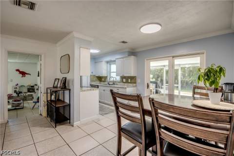 2912 Poinciana Dr, Naples FL - photo 11 of 47