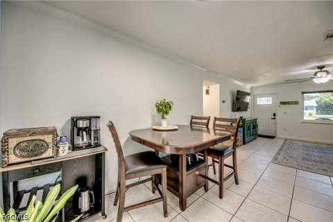 2912 Poinciana Dr, Naples FL - photo 14 of 47