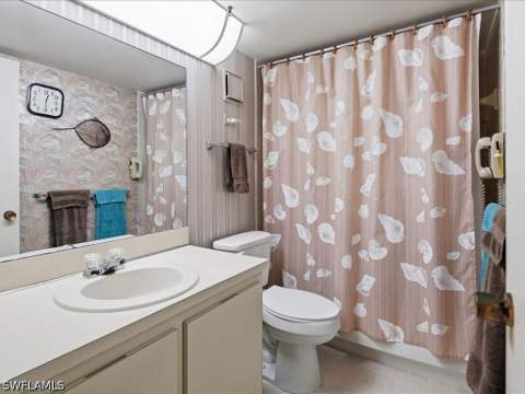320 Seaview Ct 904, Marco Island FL - photo 18 of 40