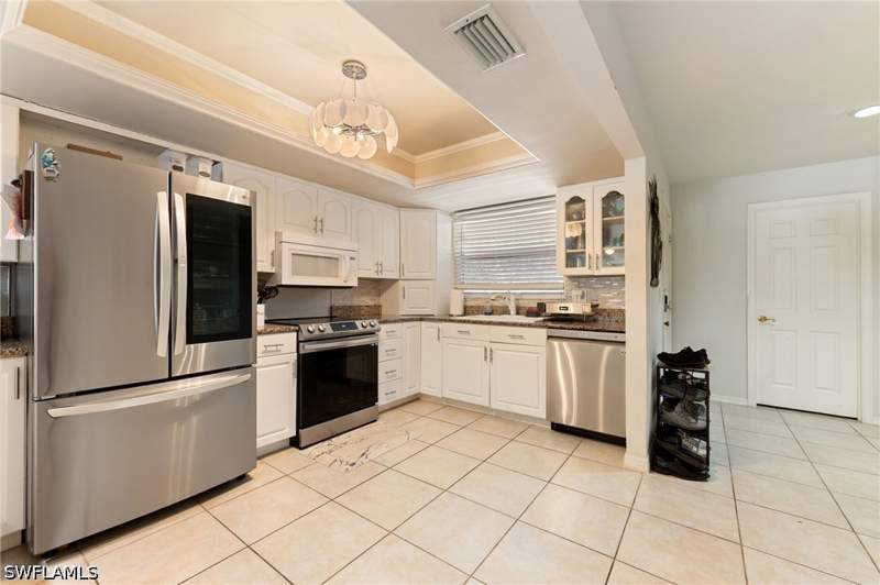 2 bedroom Condominium at 6750 Lone Oak Blvd C, Barrington, Naples — photo 4