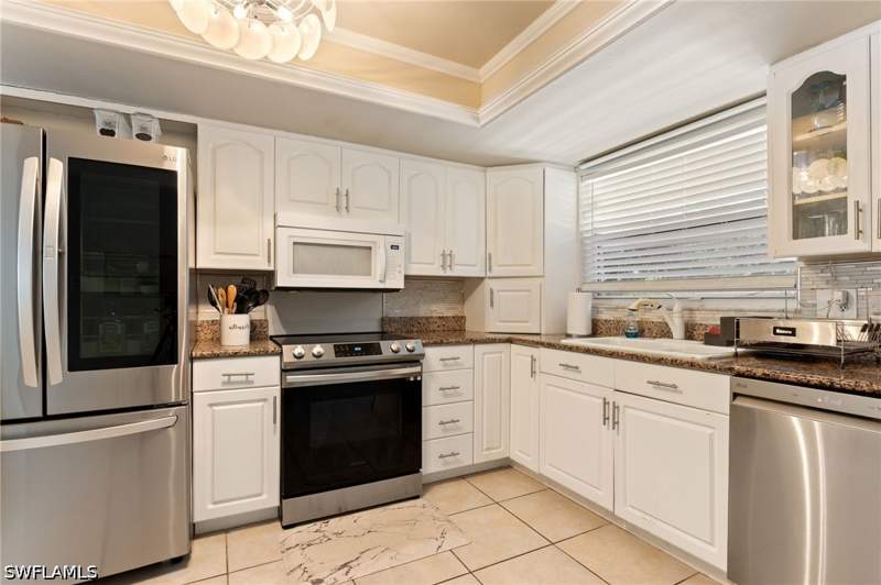 2 bedroom Condominium at 6750 Lone Oak Blvd C, Barrington, Naples — photo 5