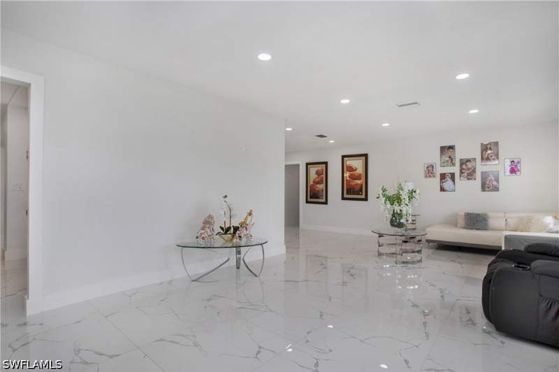 4 bedroom SingleFamilyResidence at 4109 29th Pl SW, Golden Gate City, Naples — photo 5