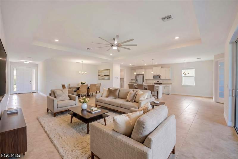 3 bedroom SingleFamilyResidence at 18217 Everson Miles Cir, Brightwater, North Fort Myers — photo 4