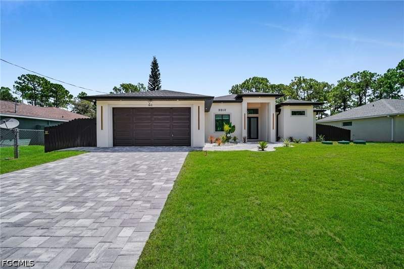 3 bedroom SingleFamilyResidence at 2012 Robert Ave, Lehigh Acres, Alva — photo 2