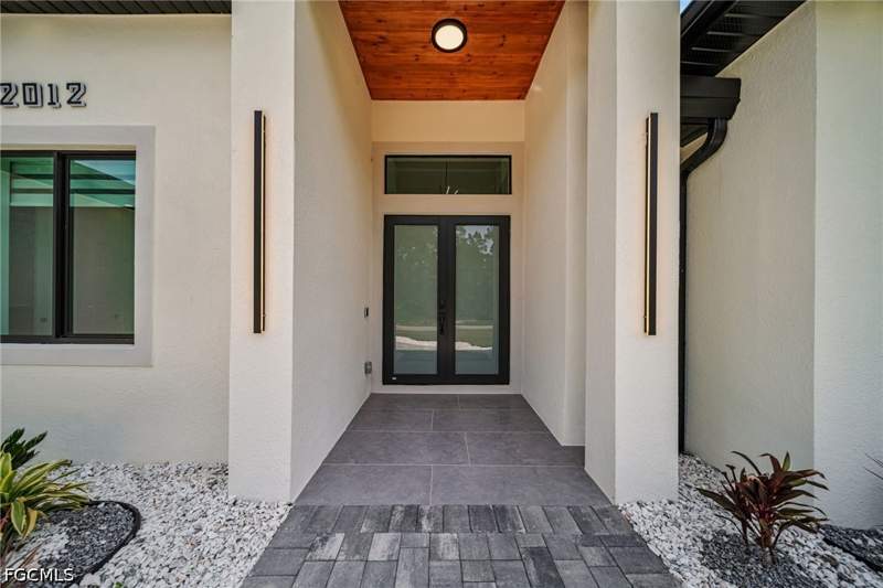3 bedroom SingleFamilyResidence at 2012 Robert Ave, Lehigh Acres, Alva — photo 3