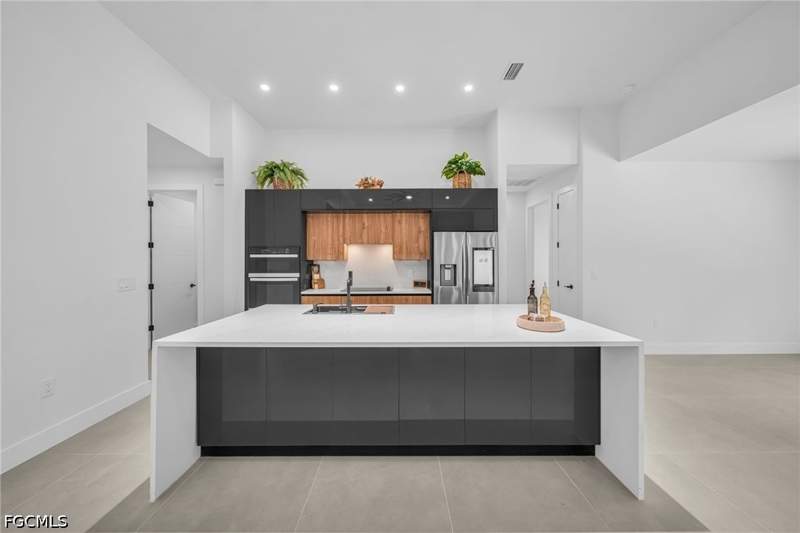 3 bedroom SingleFamilyResidence at 2012 Robert Ave, Lehigh Acres, Alva — photo 5