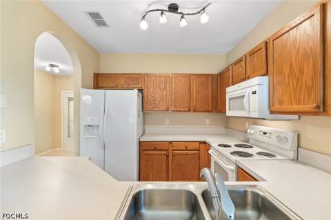 10059 Poppy Hill Dr, Fort Myers FL - photo 10 of 34