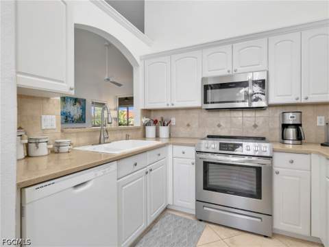 2535 Aspen Creek Ln 201, Naples FL - photo 19 of 41