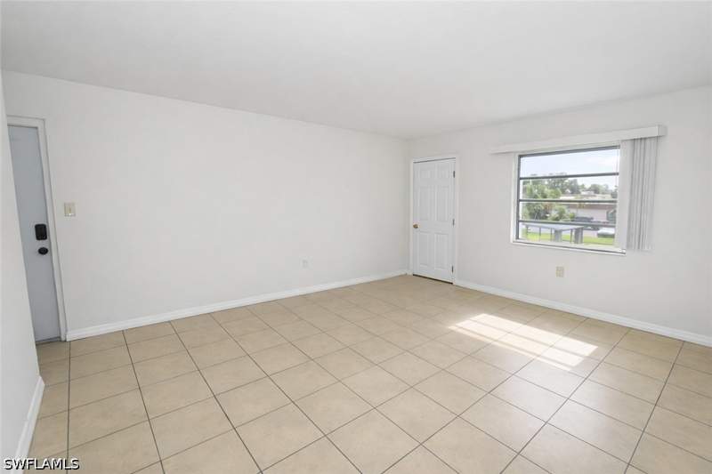 2 bedroom Condominium at 2828 Jackson St C5, Villa Capri Condominium, Fort Myers — photo 5