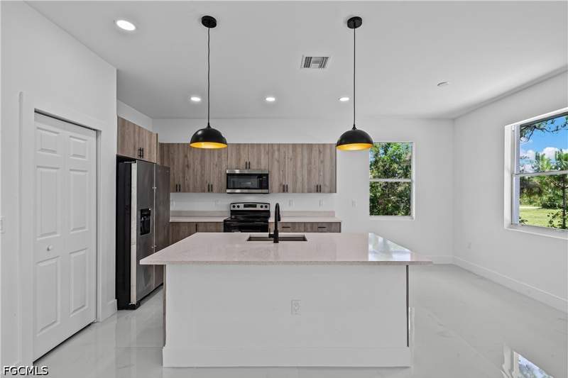 3 bedroom SingleFamilyResidence at 3401 50th St W, Lehigh Acres, Lehigh Acres — photo 5