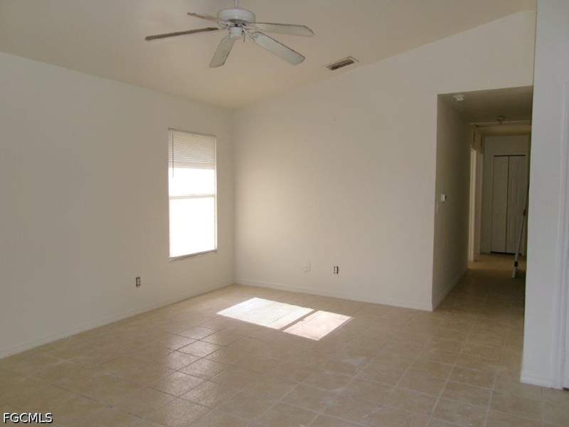 3 bedroom SingleFamilyResidence at 3533 South St, City View Park, Fort Myers — photo 3