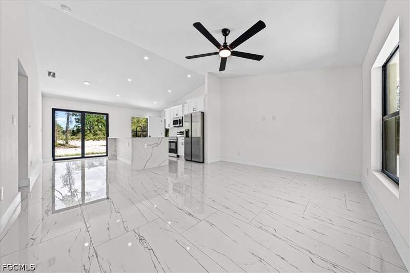 4 bedroom SingleFamilyResidence at 7644 19th Ter, Wheelers Subd, Labelle — photo 3