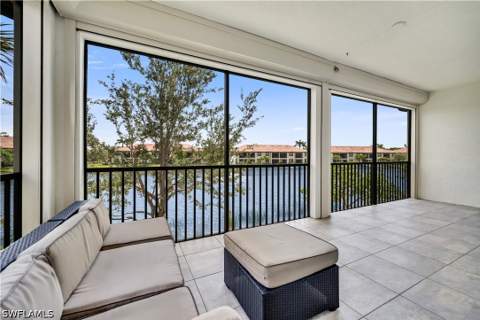 15140 Palmer Lake Cir 201, Naples FL - photo 15 of 18