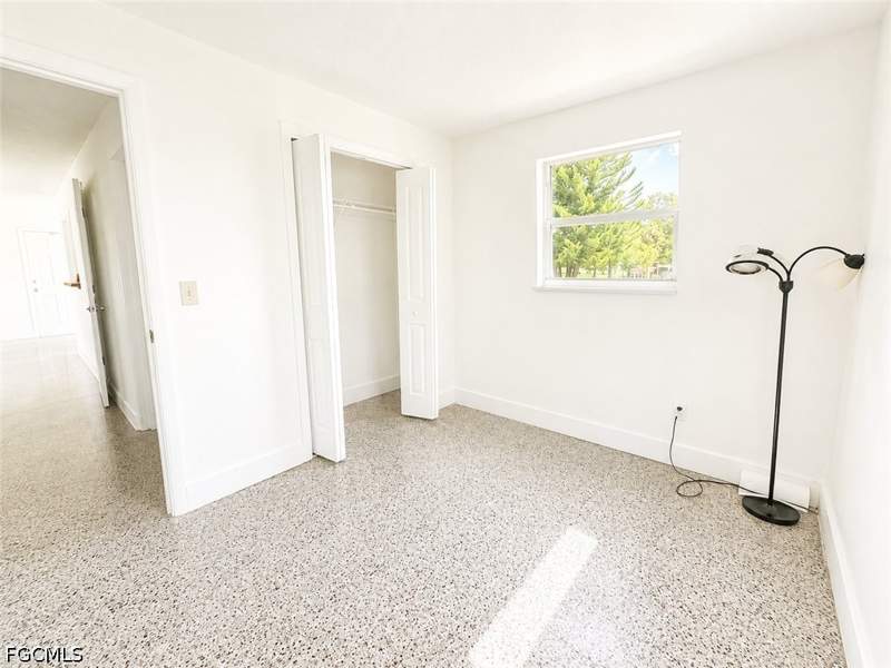 3 bedroom SingleFamilyResidence at 298 6th St NW, Moore Haven, Moore Haven — photo 4