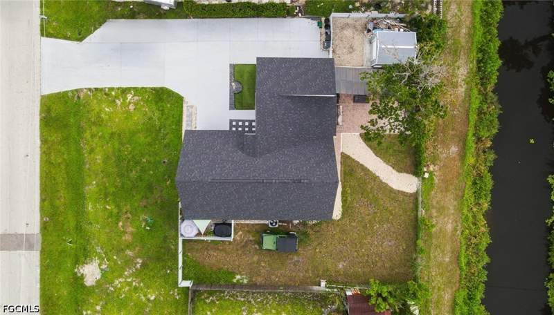 3 bedroom SingleFamilyResidence at 17472 Phlox Dr, San Carlos Park, Fort Myers — photo 3