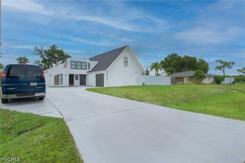 17472 Phlox Dr, Fort Myers FL - photo 7 of 34