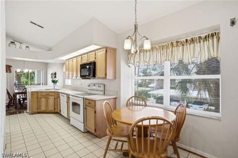 3991 Windward Passage Cir 202, Bonita Springs FL - photo 7 of 29