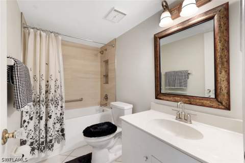 3051 Sandpiper Bay Cir I101, Naples FL - photo 17 of 30