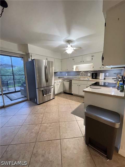 609 Palm View Dr 10, Naples FL - photo 15 of 34