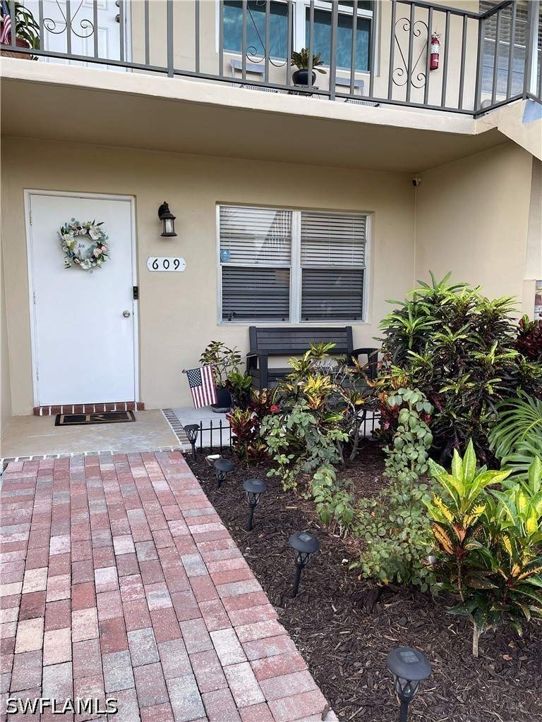 2 bedroom Condominium at 609 Palm View Dr 10, Cocohatchee Club, Naples — photo 2
