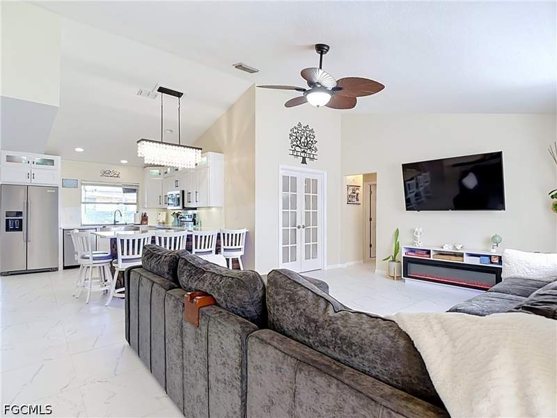 3 bedroom SingleFamilyResidence at 17204 Malaga Rd, San Carlos Park, Fort Myers — photo 3