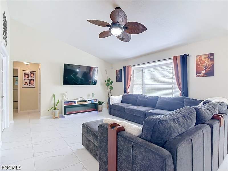 3 bedroom SingleFamilyResidence at 17204 Malaga Rd, San Carlos Park, Fort Myers — photo 5