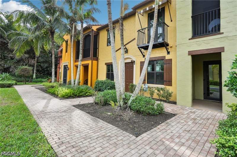 2 bedroom Condominium at 9064 Capistrano St N 5004, Ole, Naples — photo 2