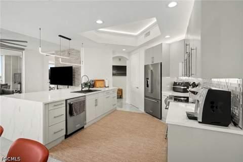 2090 W 1st St E2505, Fort Myers FL - photo 15 of 45