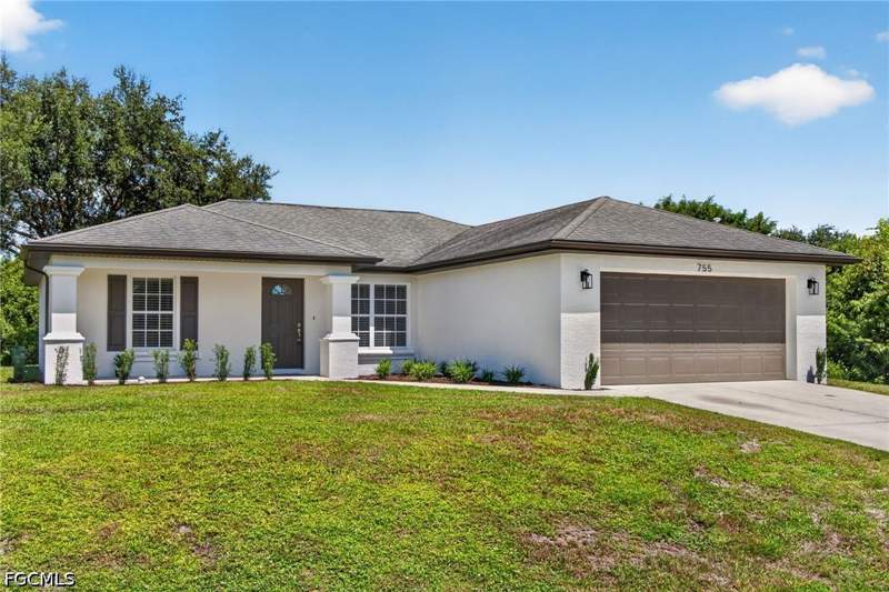 3 bedroom SingleFamilyResidence at 755 Breamer Ave S, Lehigh Acres, Lehigh Acres — photo 2