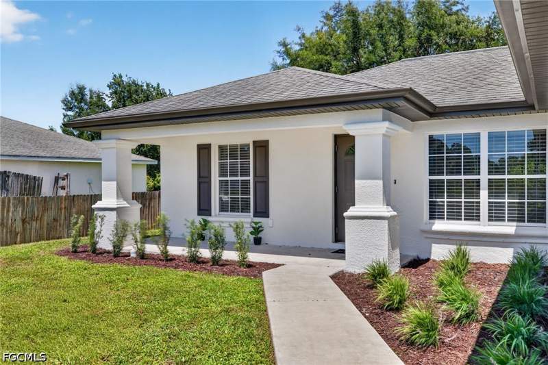3 bedroom SingleFamilyResidence at 755 Breamer Ave S, Lehigh Acres, Lehigh Acres — photo 3