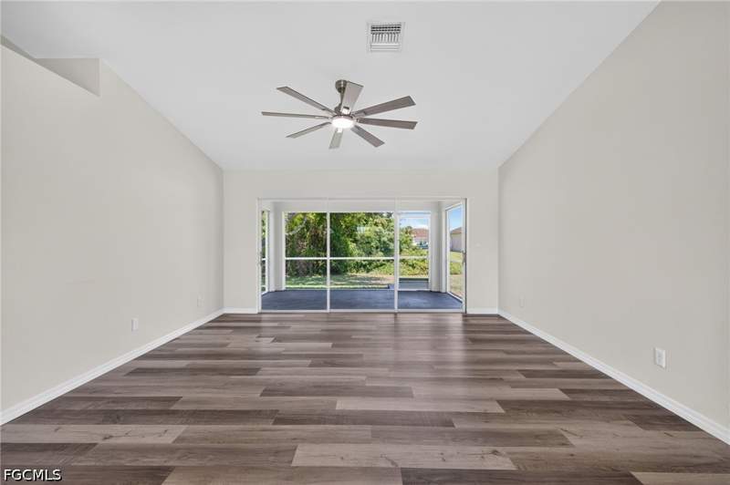 3 bedroom SingleFamilyResidence at 755 Breamer Ave S, Lehigh Acres, Lehigh Acres — photo 5