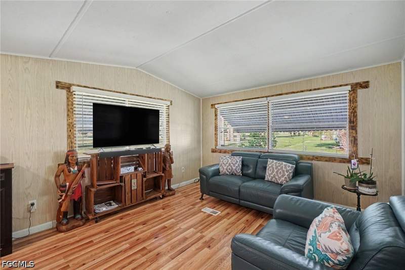 2 bedroom ManufacturedHome at 881 Homestead Dr, Lazy Days Mobile Village, North Fort Myers — photo 5