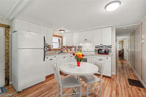 881 Homestead Dr, North Fort Myers FL - photo 9 of 27