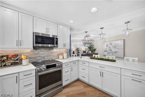 1590 Sandpiper St, Naples FL - photo 10 of 30