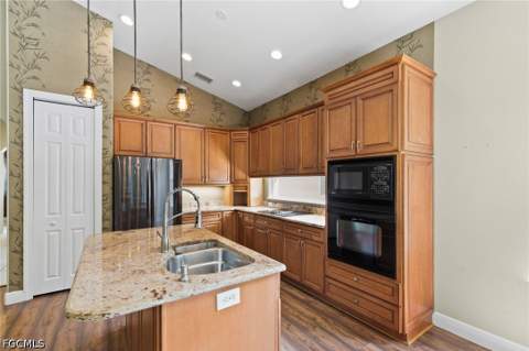 7520 Key Deer Ct, Fort Myers FL - photo 6 of 37