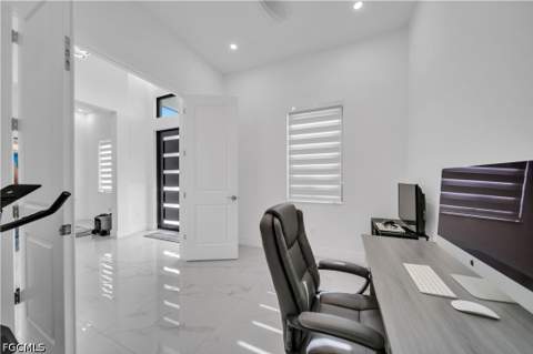 2127 SW 17th Pl, Cape Coral FL - photo 10 of 48