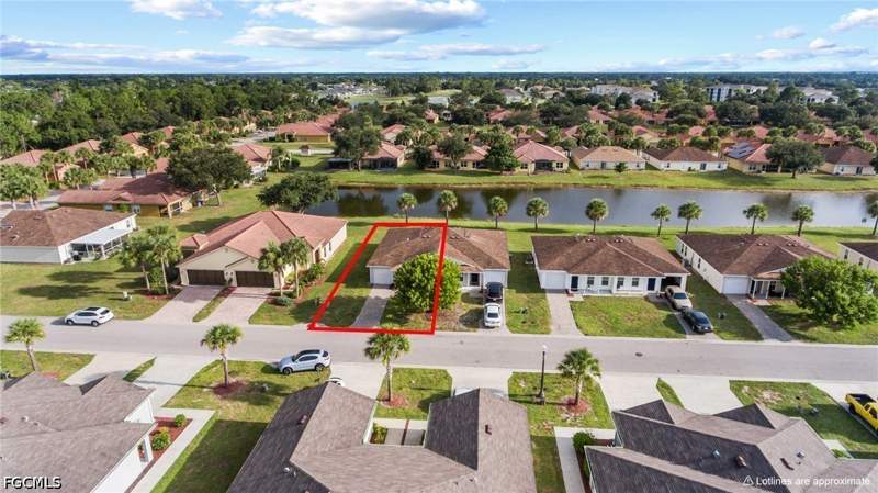 4 bedroom Attached at 18321 Gibraltar Ln, Vistanna Villas, Lehigh Acres — photo 2