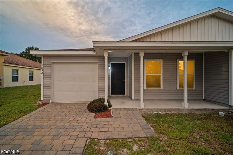 4 bedroom Attached at 18321 Gibraltar Ln, Vistanna Villas, Lehigh Acres — photo 4