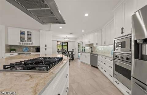 2307 Queens Way, Naples FL - photo 12 of 44