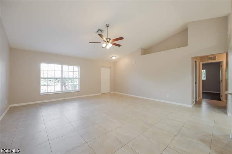 4 bedroom SingleFamilyResidence at 180 Thornton Ave S, Twin Lakes, Lehigh Acres — photo 3