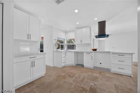 6049 Perthshire Ln, Fort Myers FL - photo 10 of 42