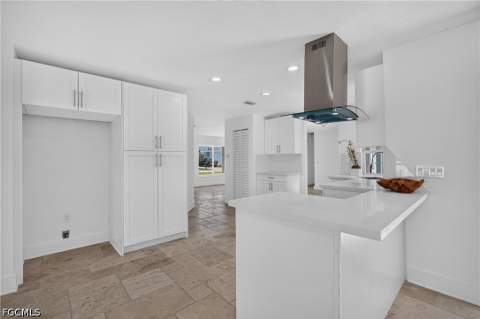 6049 Perthshire Ln, Fort Myers FL - photo 12 of 42