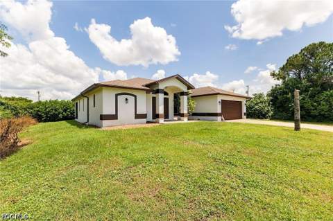 691 Manhattan St E, Lehigh Acres FL - photo 11 of 42