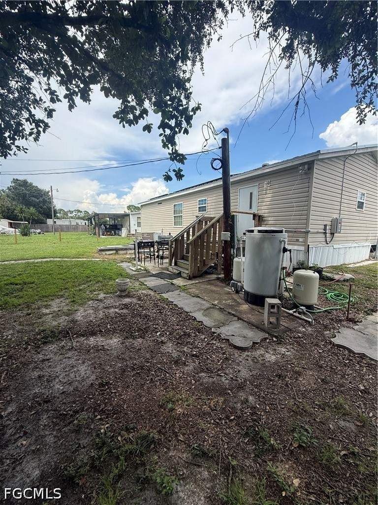 2 bedroom ManufacturedHome at 8240 Penny Dr, Suncoast Estates Unrec, North Fort Myers — photo 2